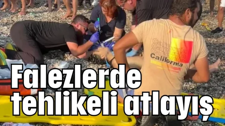 Falezlerde tehlikeli atlayış