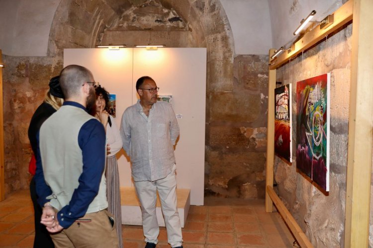 KIZILKULE’DE TÜRK DÜNYASI PALETİ RESİM SERGİSİ AÇILDI