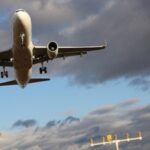 HAVADA YOLCU SAYISI 64 MİLYON