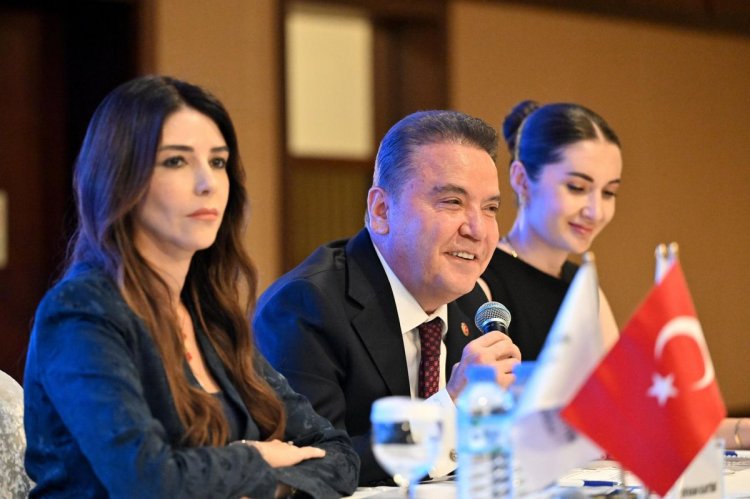 MUHİTTİN BÖCEK:'TURİZMİN BAŞKENTİ İÇİN ÇALIŞMAYA DEVAM EDECEĞİZ!'