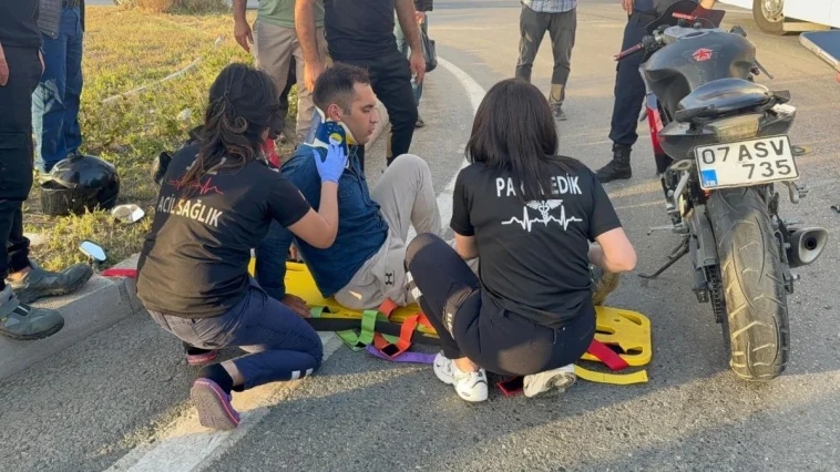 Kamyonet çarpıp kaçtı motosikletli yaralandı