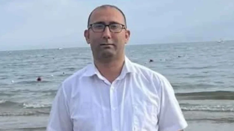 Kamyonun kasasından düşen vatandaş hayata tutunamadı