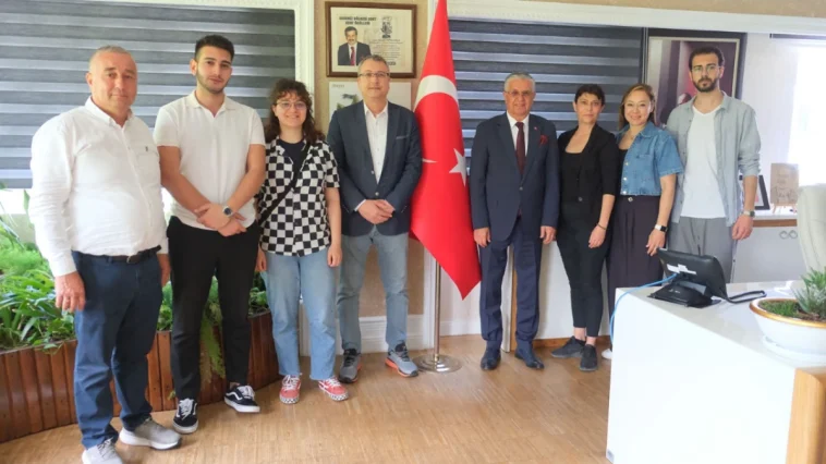 Kemer’de tiyatro şöleni başlıyor