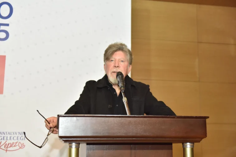 Kepez Kitap Fuarı’nda kaygı ve endişe konuşuldu