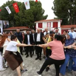 Kepez'de anneler yarıştı, çocuklar izledi