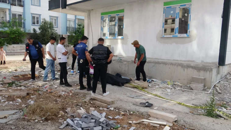 Kepez'de iş görüşmesi için gittiği şantiye önünde ölü bulundu