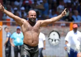 Manavgat’ta altın kemerin sahibi Orhan Okulu oldu