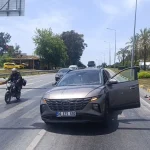 Manavgat’ta kamyonet ile çarpışan otomobilin sürücüsü yaralandı