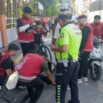 Manavgat'ta kaza yapan kurye için arkadaşları seferber oldu