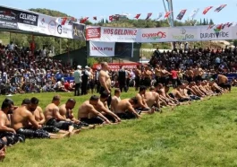 Serik Yağlı Güreşleri’nde finalistler belli oldu