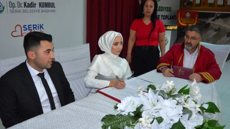 Serik'te 05.05.2025'te 50 çiftin nikahı kıyıldı