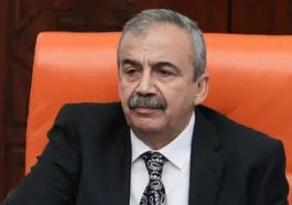 Sırrı Süreyya Önder hayatını kaybetti