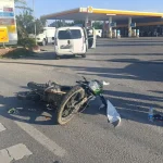 Ticari araca arkadan çarpan motosiklet sürücüsü yaralandı