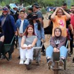 Kumlucada renkli şenlik