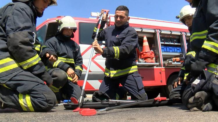 Hava ısındı, itfaiyenin yılan mesaisi başladı