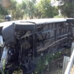 Antalyada tur minibüsü devrildi 5 kişi yaralandı, şoför kaçtı