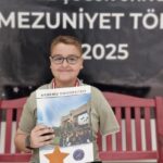 19 saat kaldığı enkazda kolunu kaybeden Üstünün hayali pilotluk