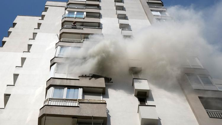 7nci kattaki yangın büyümeden söndürüldü