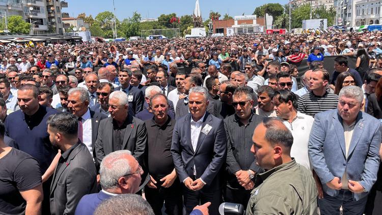 Ferdi Zeyrekin adı Muratpaşada bir parkta yaşayacak