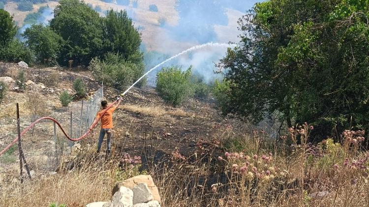 Antalyada Makilik Alanda Çıkan Yangına Müdahale
