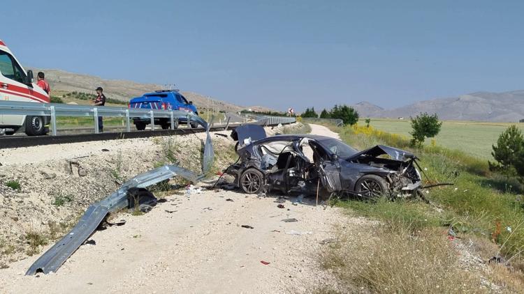 Korkutelide kaza: 3 yaralı