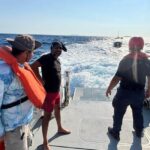 Arızalanan teknedeki 2 kişi kurtarıldı