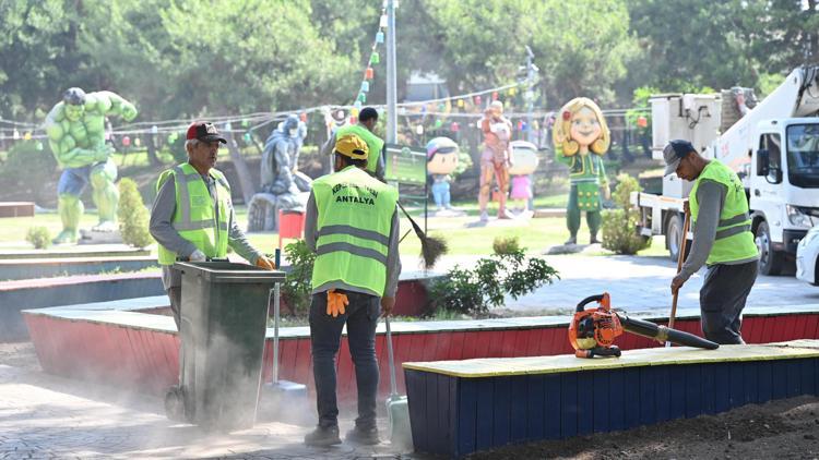 Kepez’den Tek Sarnıç Parkı’nda temizlik seferberliği