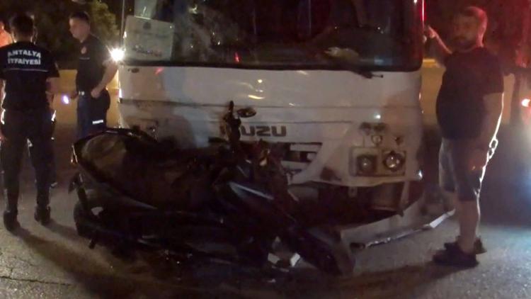 Kazada motosiklet sürücüsünün ayağı koptu