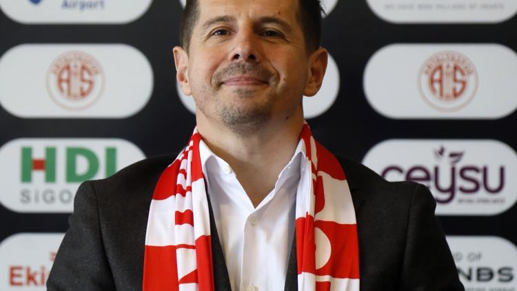 Antalyasporda Emre Belözoğlu istifa etti