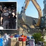 Kaçak yapıların yıkımında gerginlik Kendilerini yakmaya kalktılar