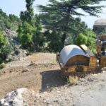 Kumlucada yayla yollarında bakım ve onarım çalışması