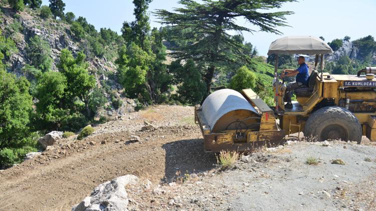 Kumlucada yayla yollarında bakım ve onarım çalışması