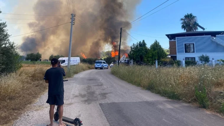 Aksu'da ormanlık alanda yangın çıktı