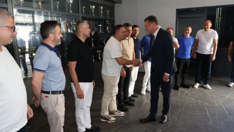 Alanya Kaymakamı'ndan Alanyaspor'a veda ziyareti