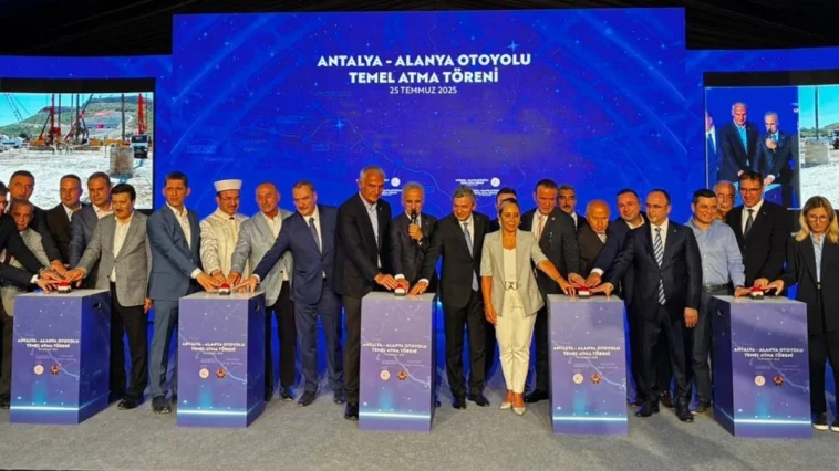 Antalya-Alanya Otoyolu'nun temeli atıldı