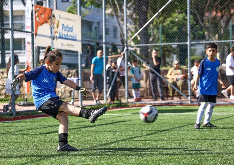 Antalya Büyükşehir Futbol Akademisi kayıtları başladı