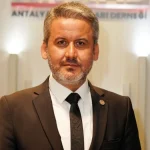 Antalya’da estetik çılgınlığı tabelalara yansıdı