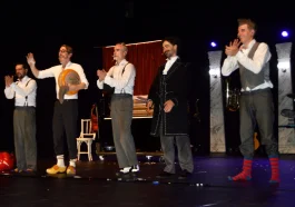 Antalya'da festival oyunlarına yoğun ilgi