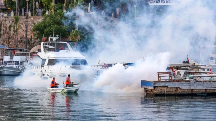 Antalya'da vektör mücadelesi havadan ve denizden yürütülüyor