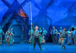 Don Kişot bir kez daha sahneyi fethetti