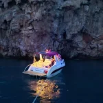 Falezlere sürüklenen tekne son anda kurtarıldı