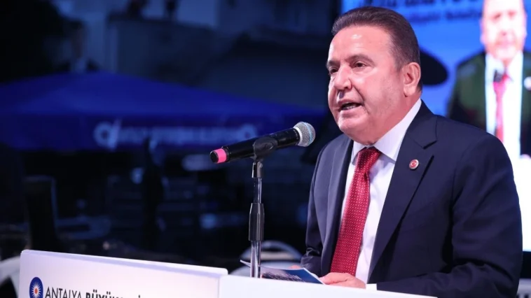 'Hakkın, hukukun ve adaletin yanında olacağız'