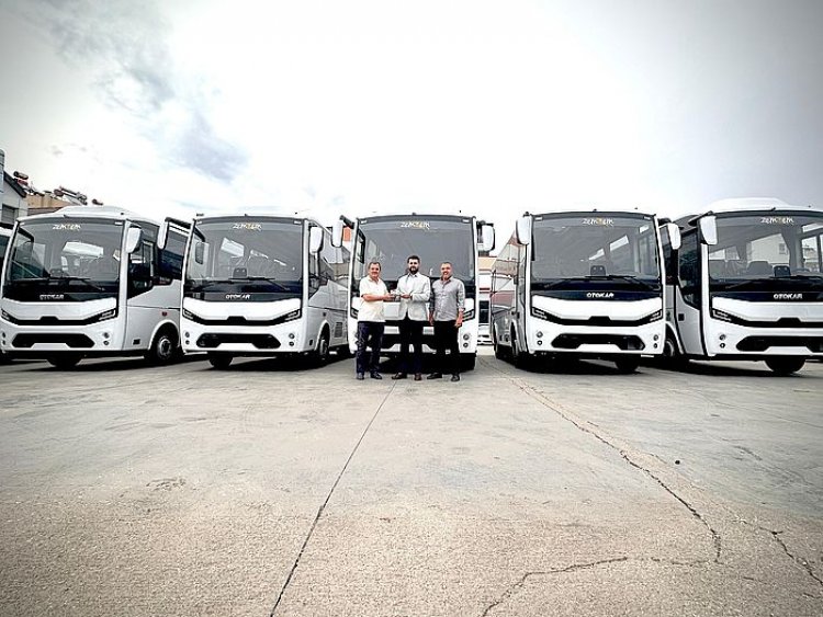 image_750x_683e900b61e6c-1