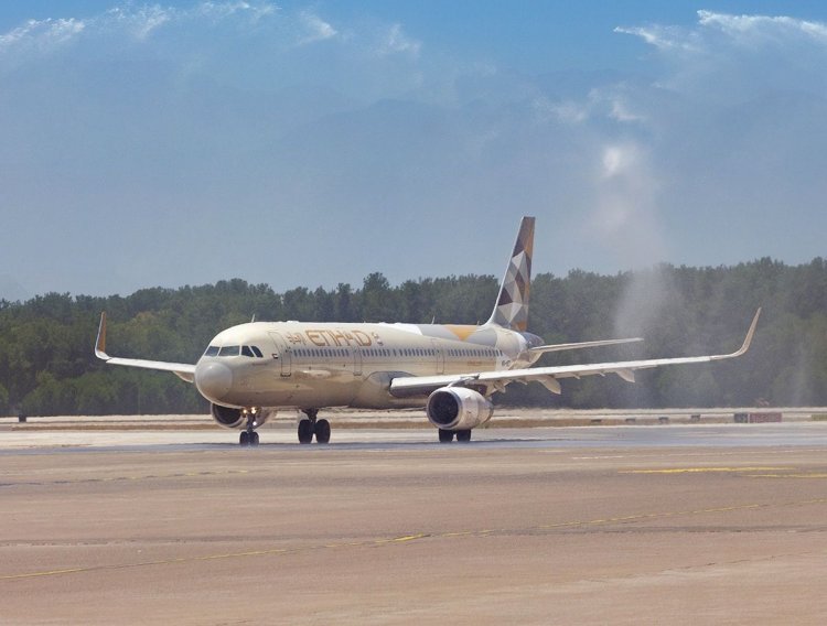 ETİHAD AİRWAYS, ANTALYA - ABU DABİ UÇUŞLARINA BAŞLADI