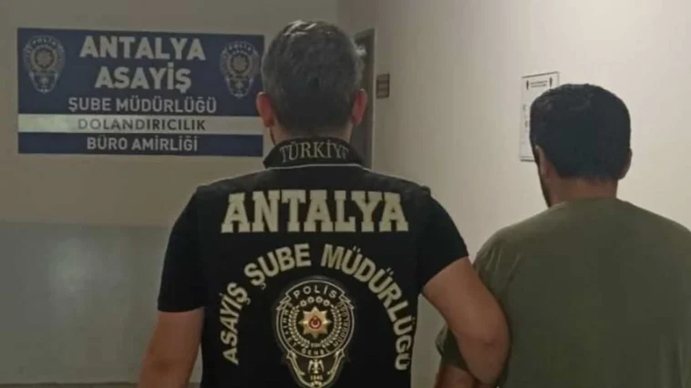 Karakalem dolandırıcısı yakayı ele verdi