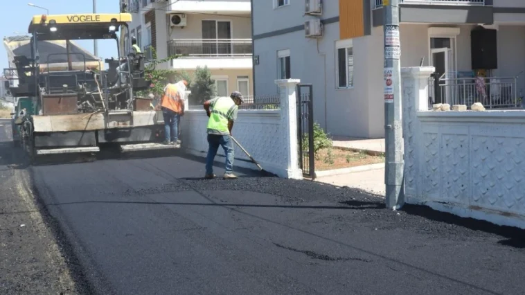 Kepez'de asfalt serim çalışması