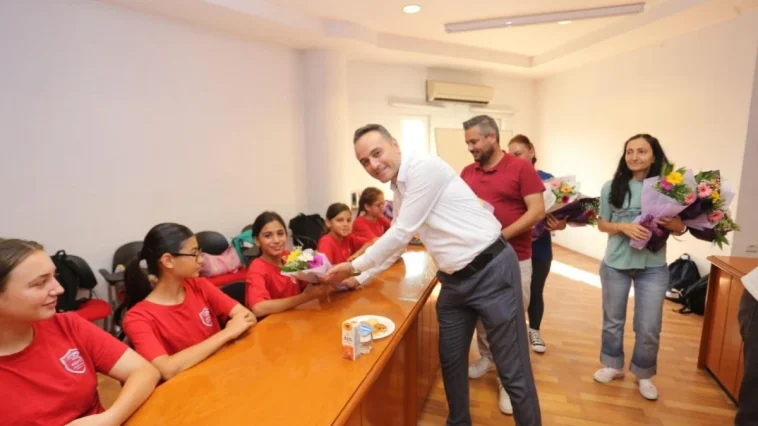 Kepez'in hentbolcuları tarih yazdı