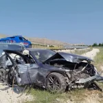 Korkuteli'nde otomobil şarampole devrildi 3 kişi yaralandı