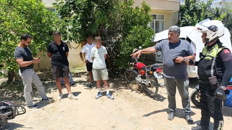 Küçük yaştaki motosiklet sürücüleri dur ihtarına uymayıp kaçtı