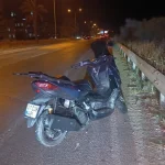 Manavgat'ta kontrolden çıkan motosiklet devrildi: 2 yaralı